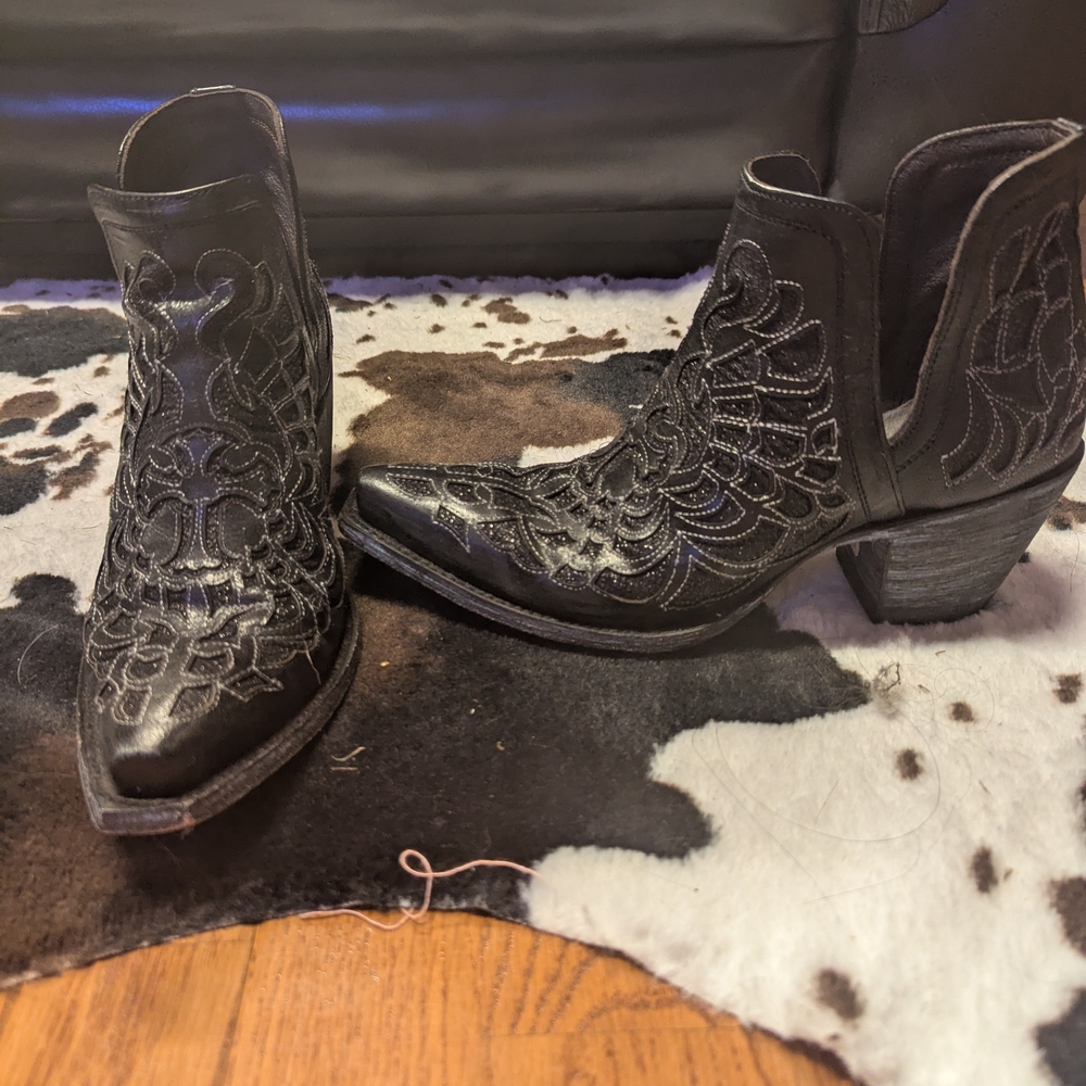 Black Ankle Boots with Intricate Stitching